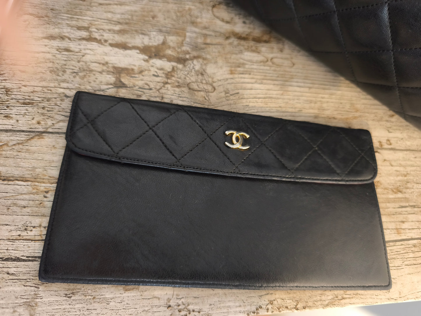Sac Chanel caméra vintage plus pochette