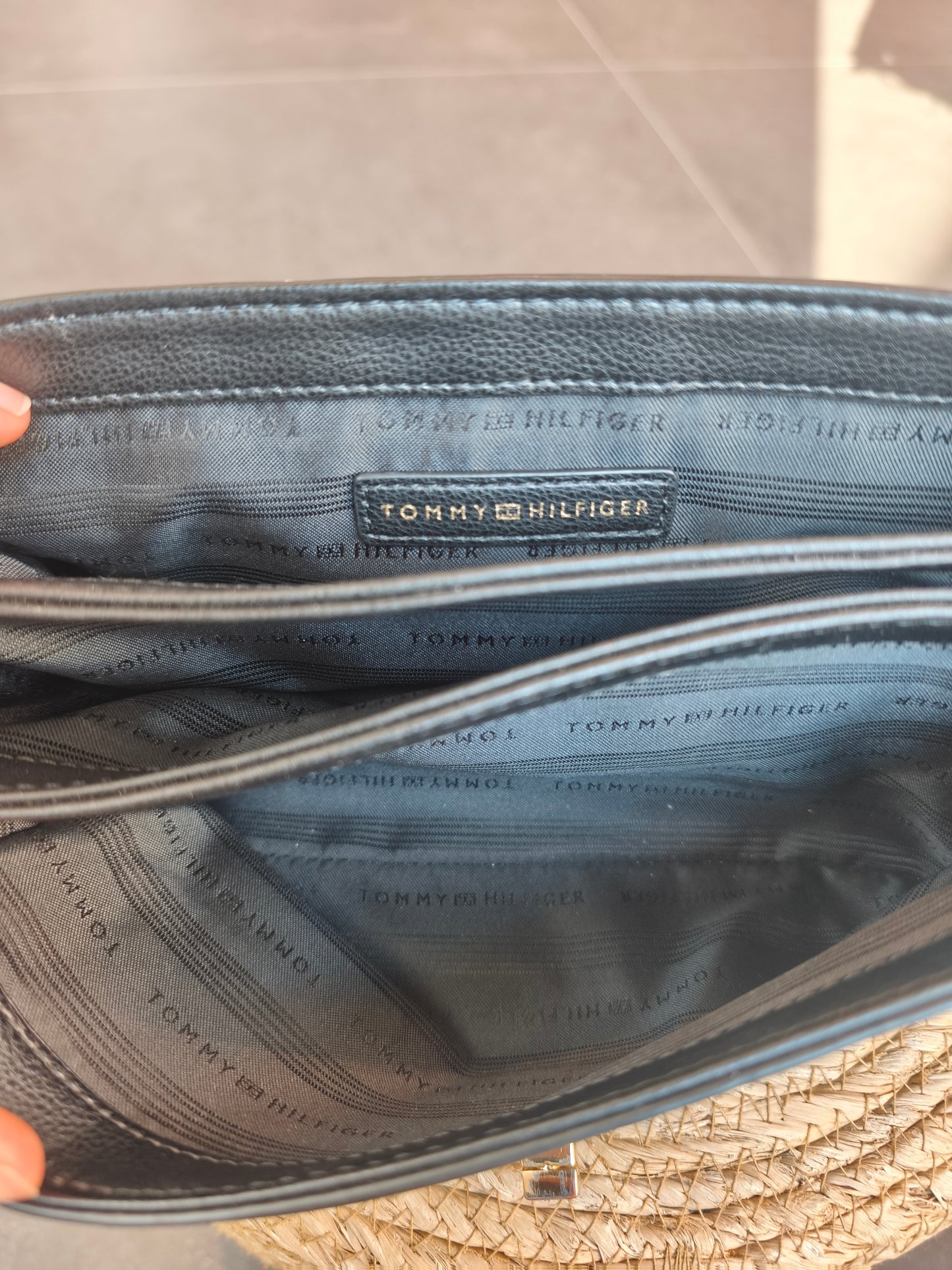 Sac + Porte feuille Tommy Hilfiger